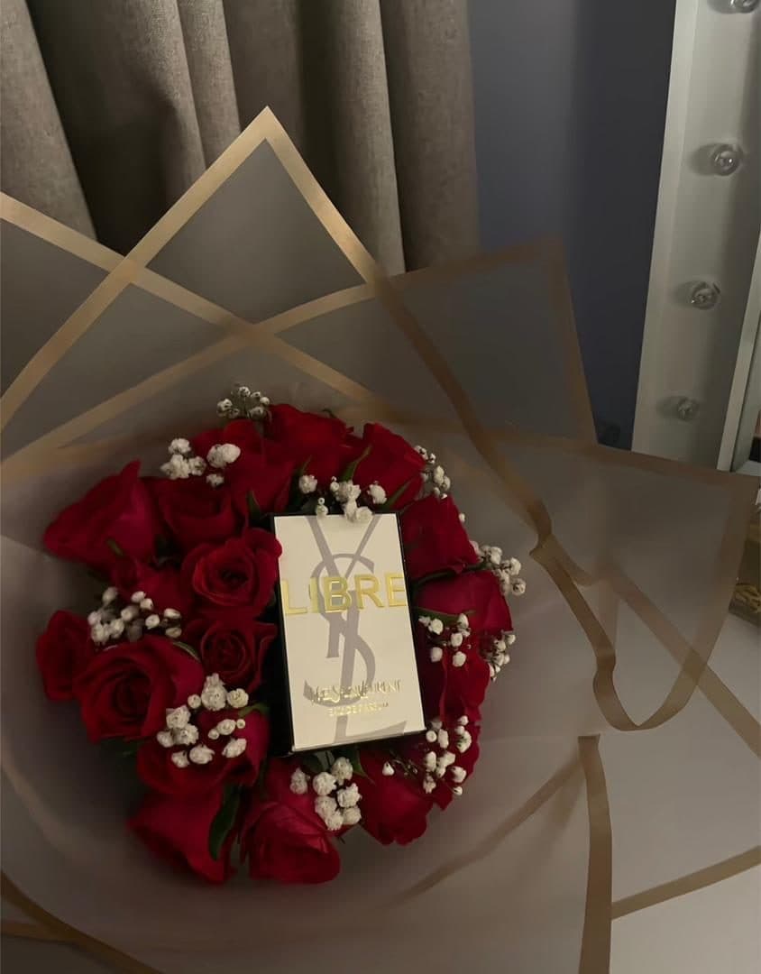باقة ورد مع عطر (3)