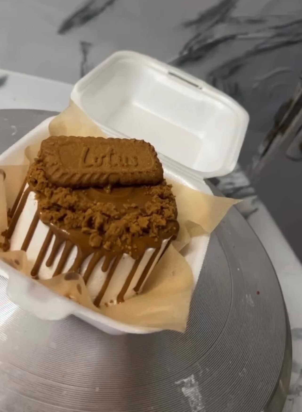 Lotus Cake