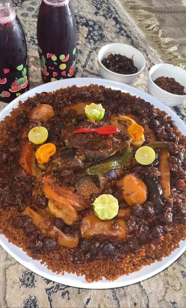 مارو الحوت أحمر